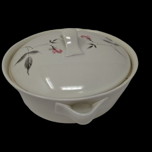 MCM Ballerina By Universal Casserole Dish Lidded Vented Handled Rosette 8"x3" - Picture 3 of 11